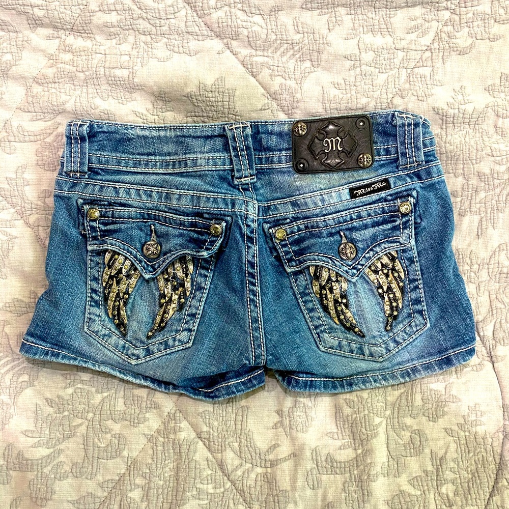 Miss Me size 27 Angel Wings jean shorts